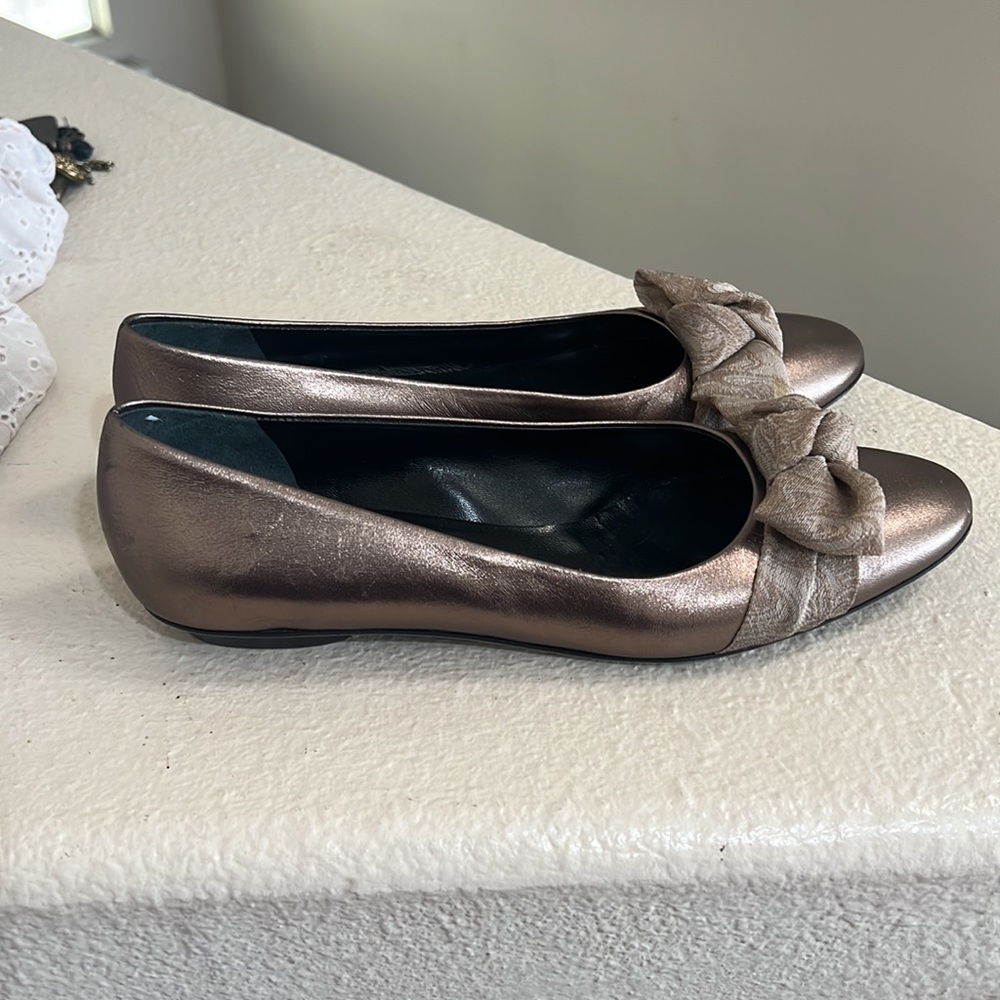 Salvatore Ferragamo Metallic‎ Nude flat slip on Comfort Ballet Sandals size 7.5